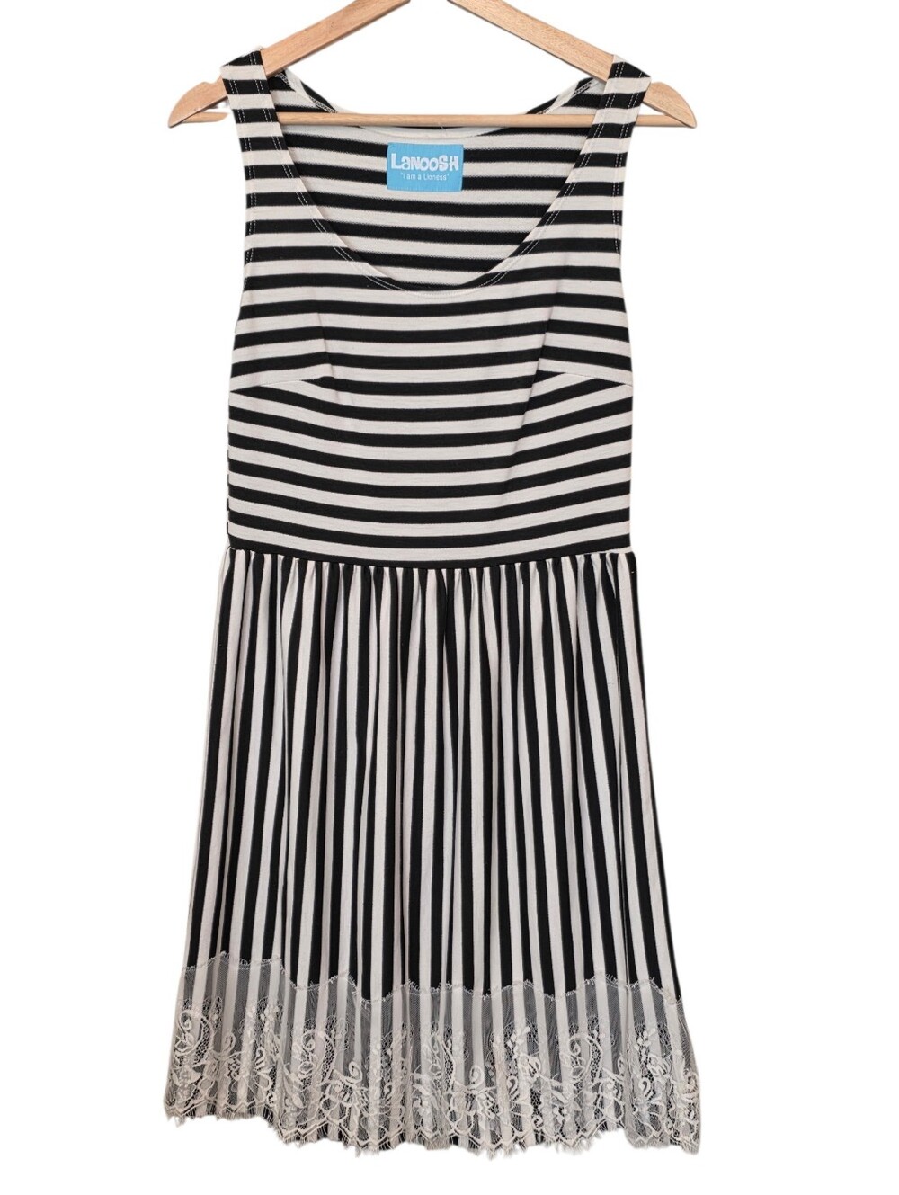 Lanoosh Black & White Stripe Scoop Neck Skater Dress Lace Hem Detail EUC Sz M